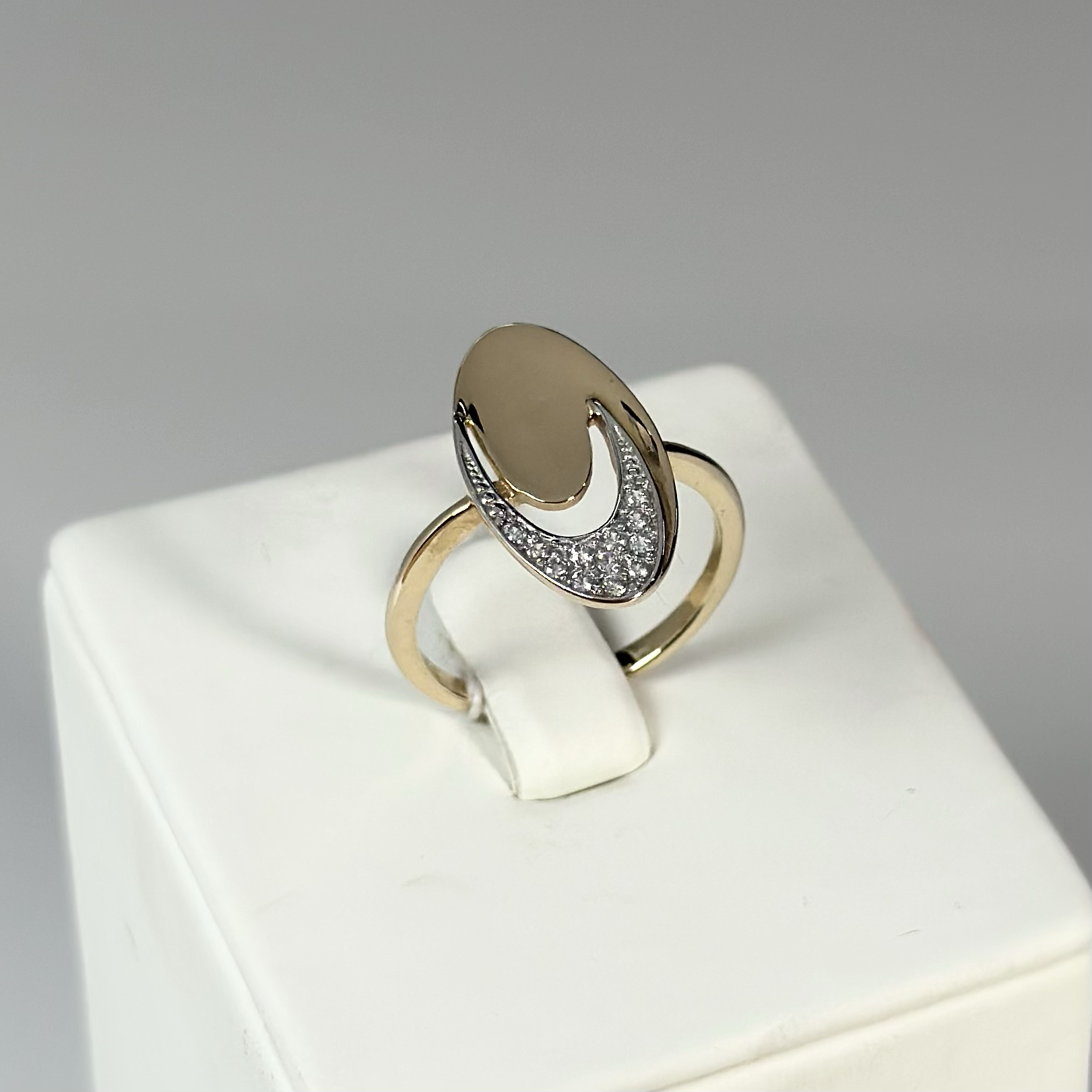 Кольцо К141736 циркон