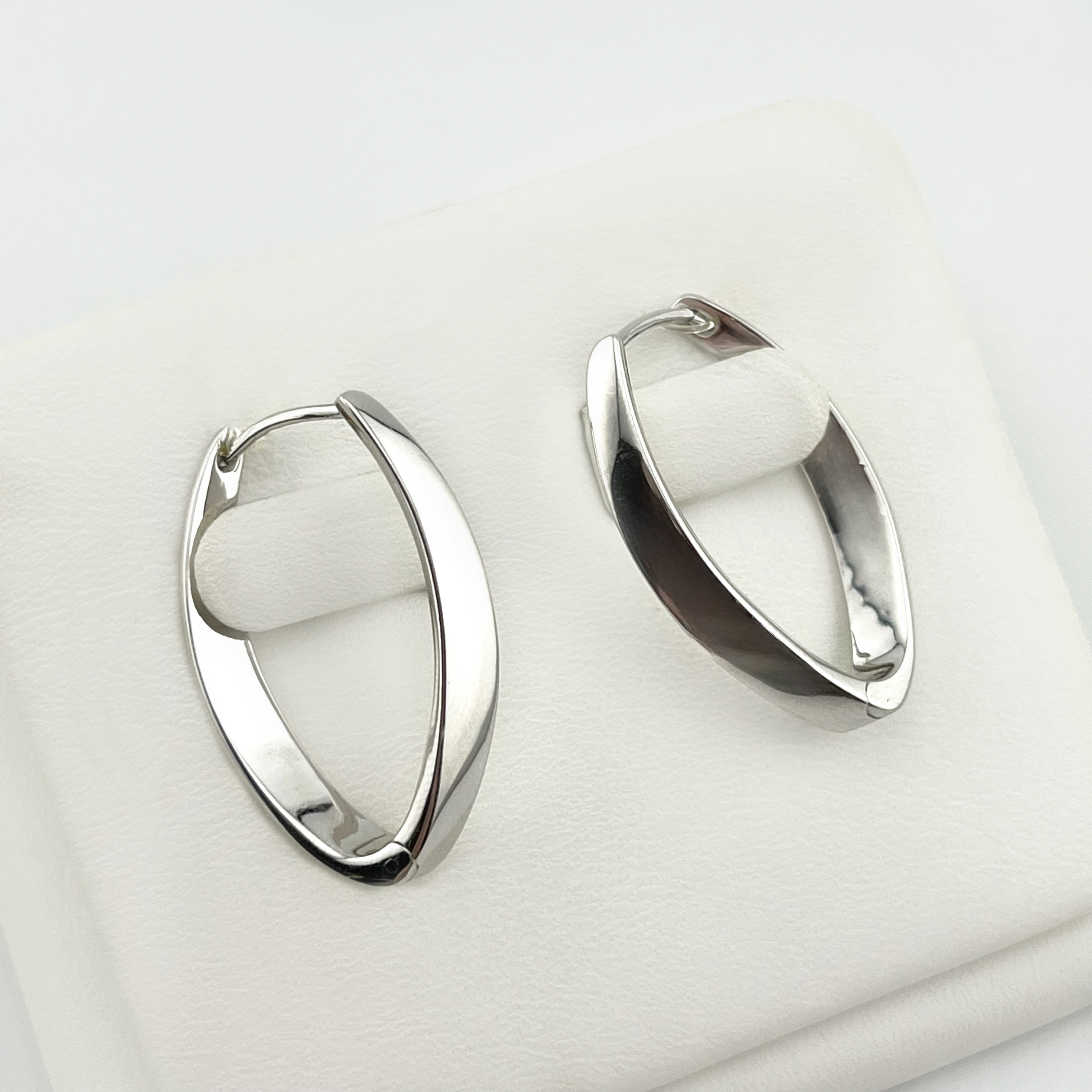 Серьги E01210r