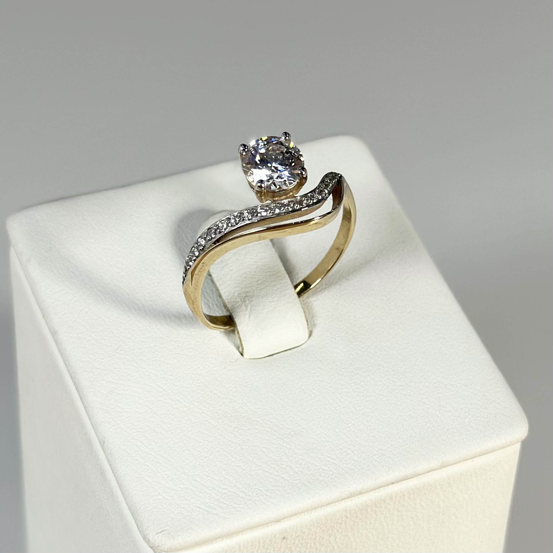 Кольцо Т142014649