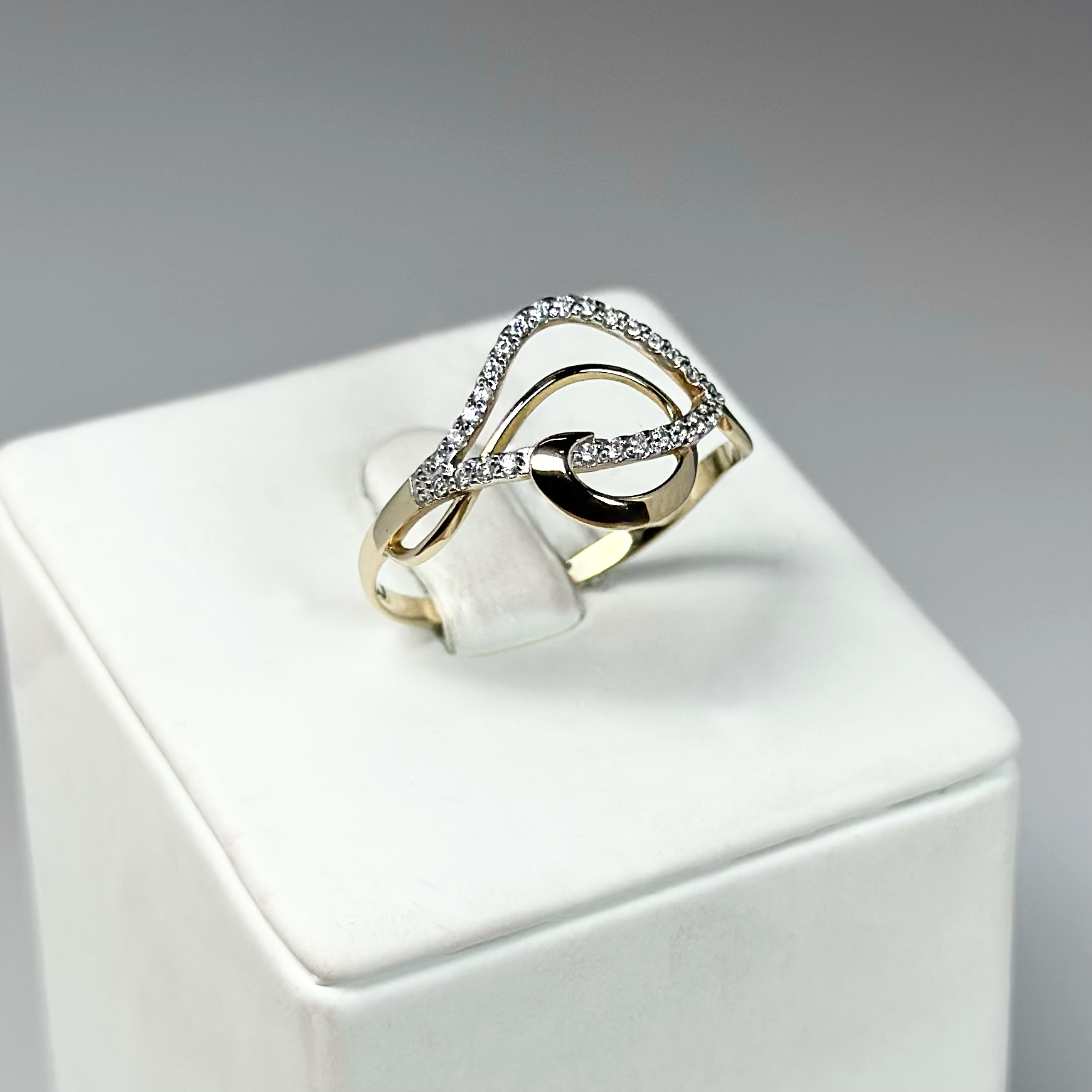 Кольцо Т142014818