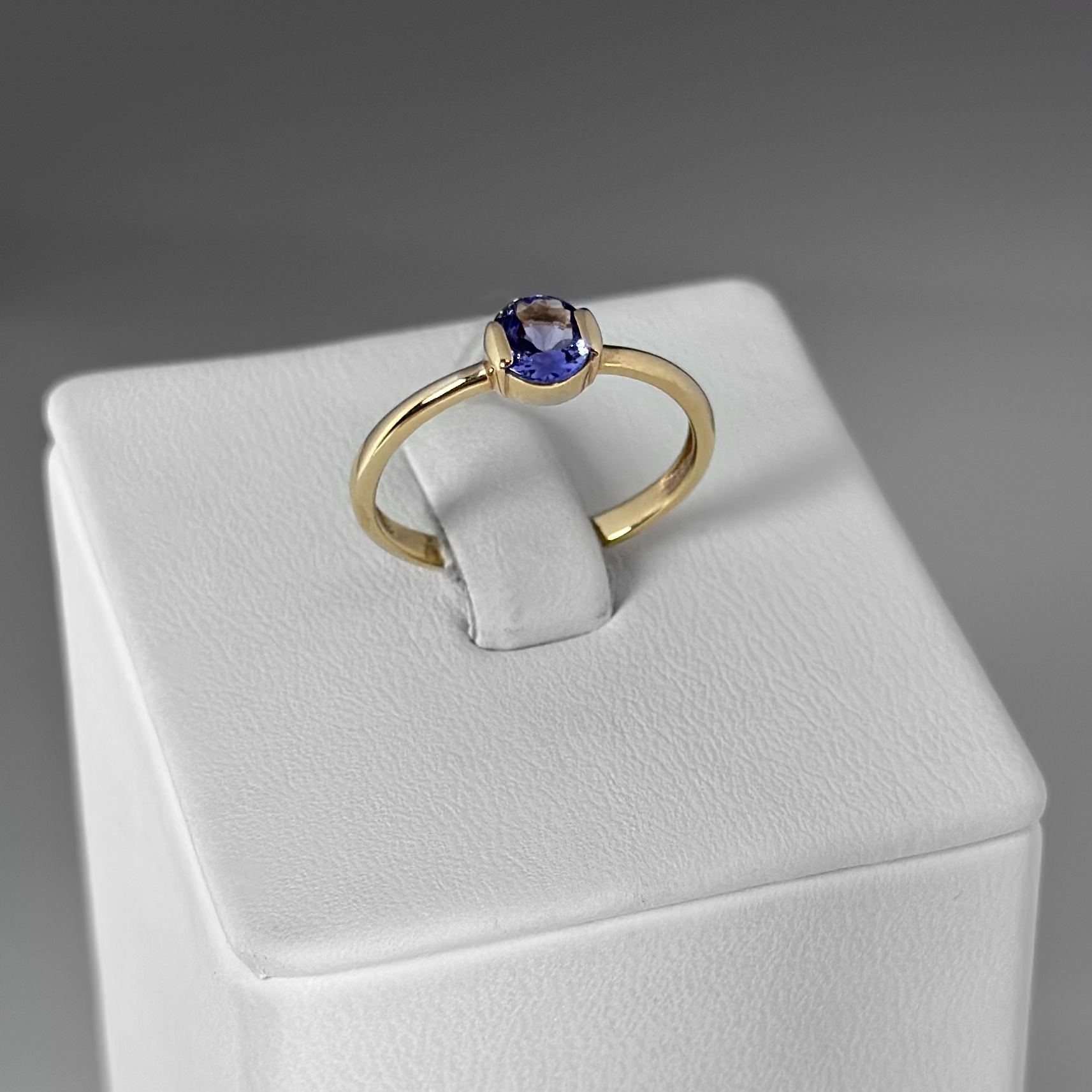 Кольцо 10990736