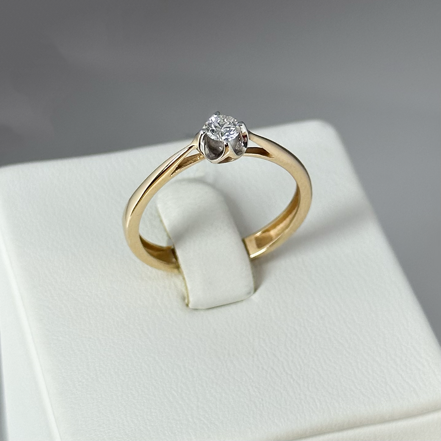 Кольцо 0101379