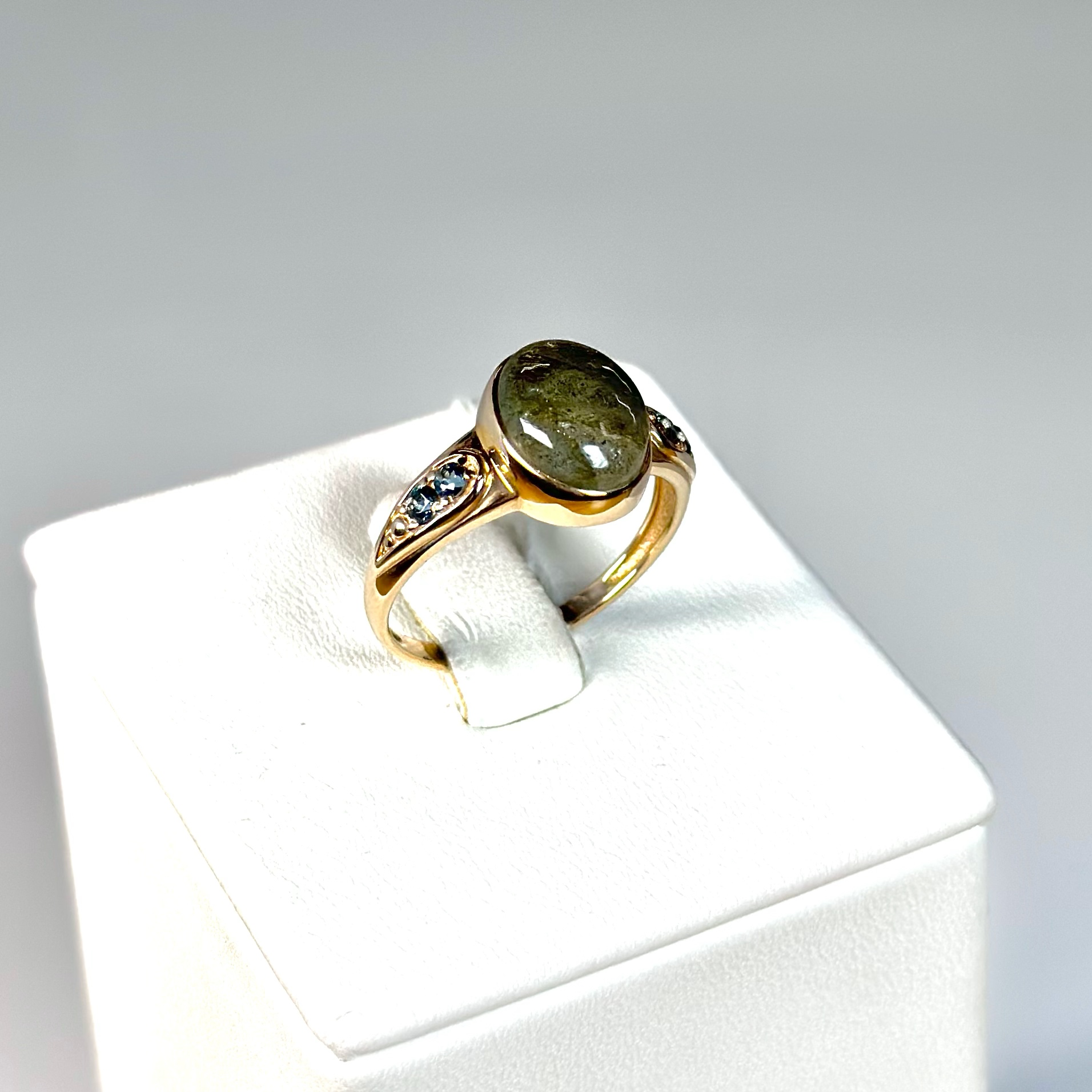 Кольцо 10650682