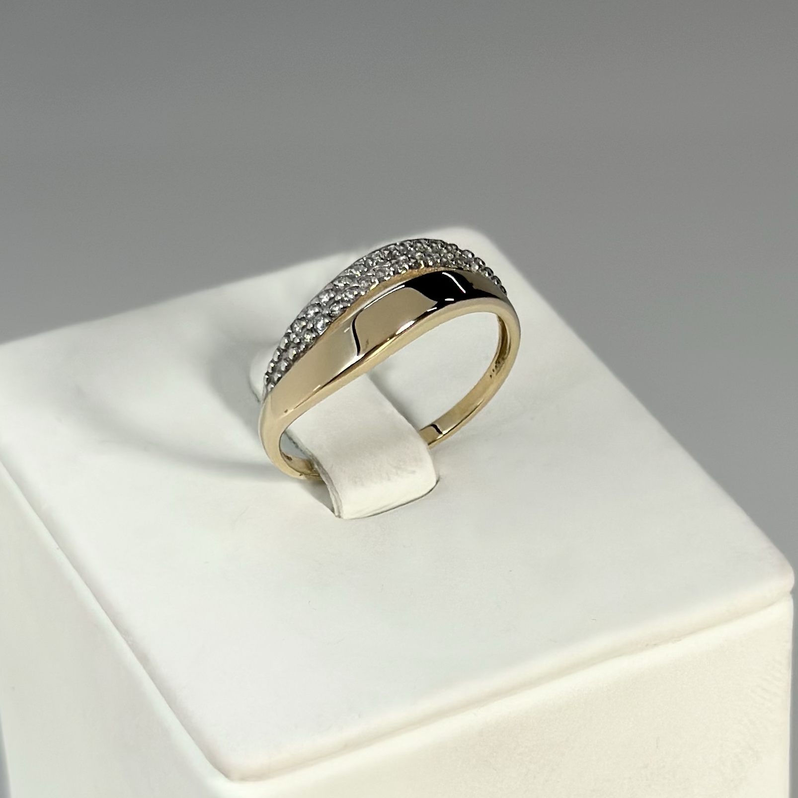 Кольцо к1324282