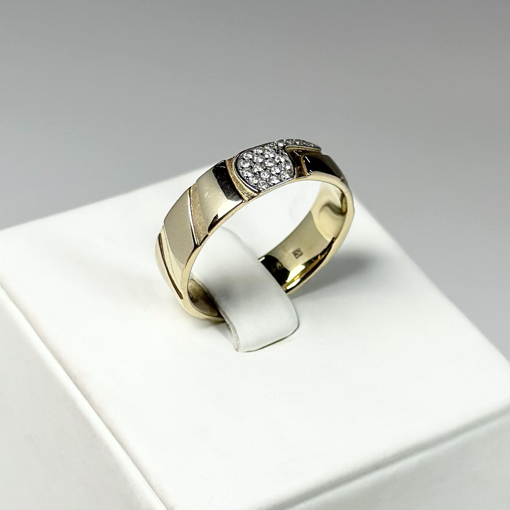 Кольцо 1000002-00770