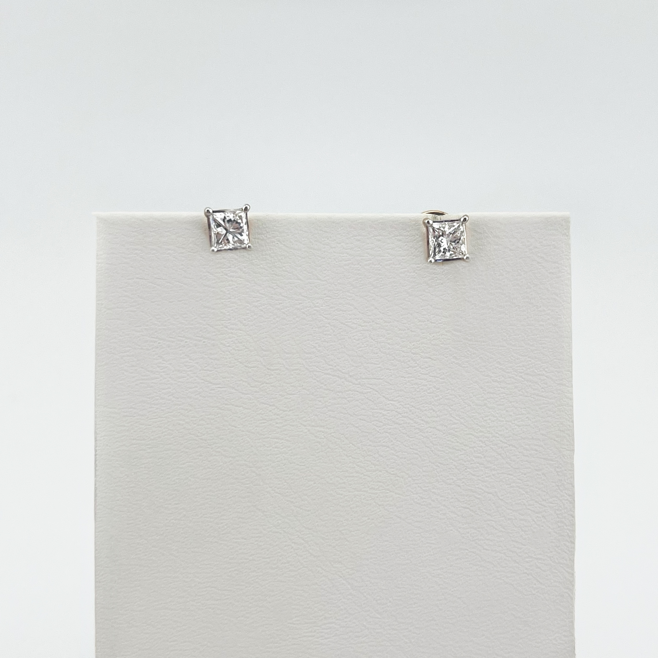 Серьги пусеты 2-714-10