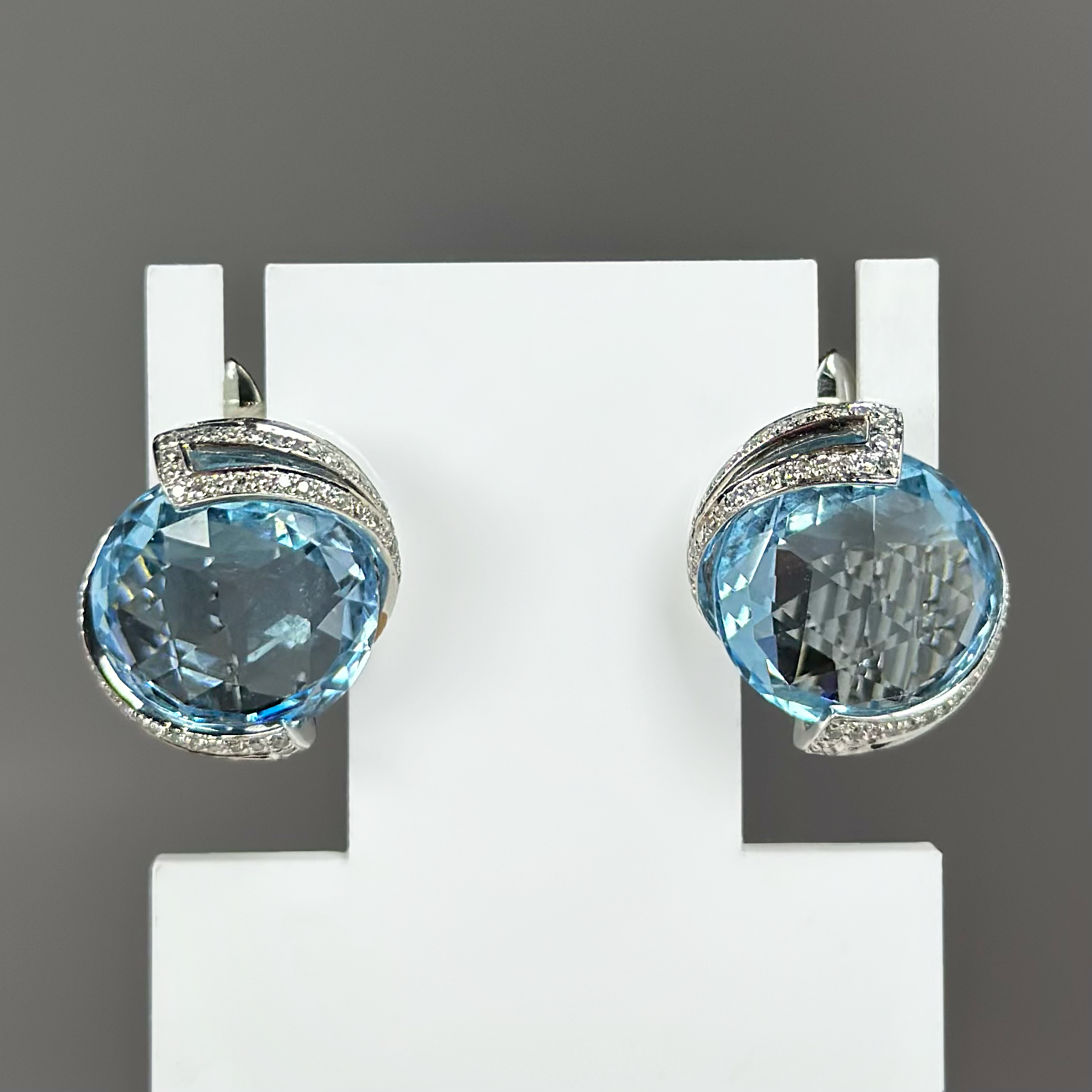 Серьги E467-DER02967BT